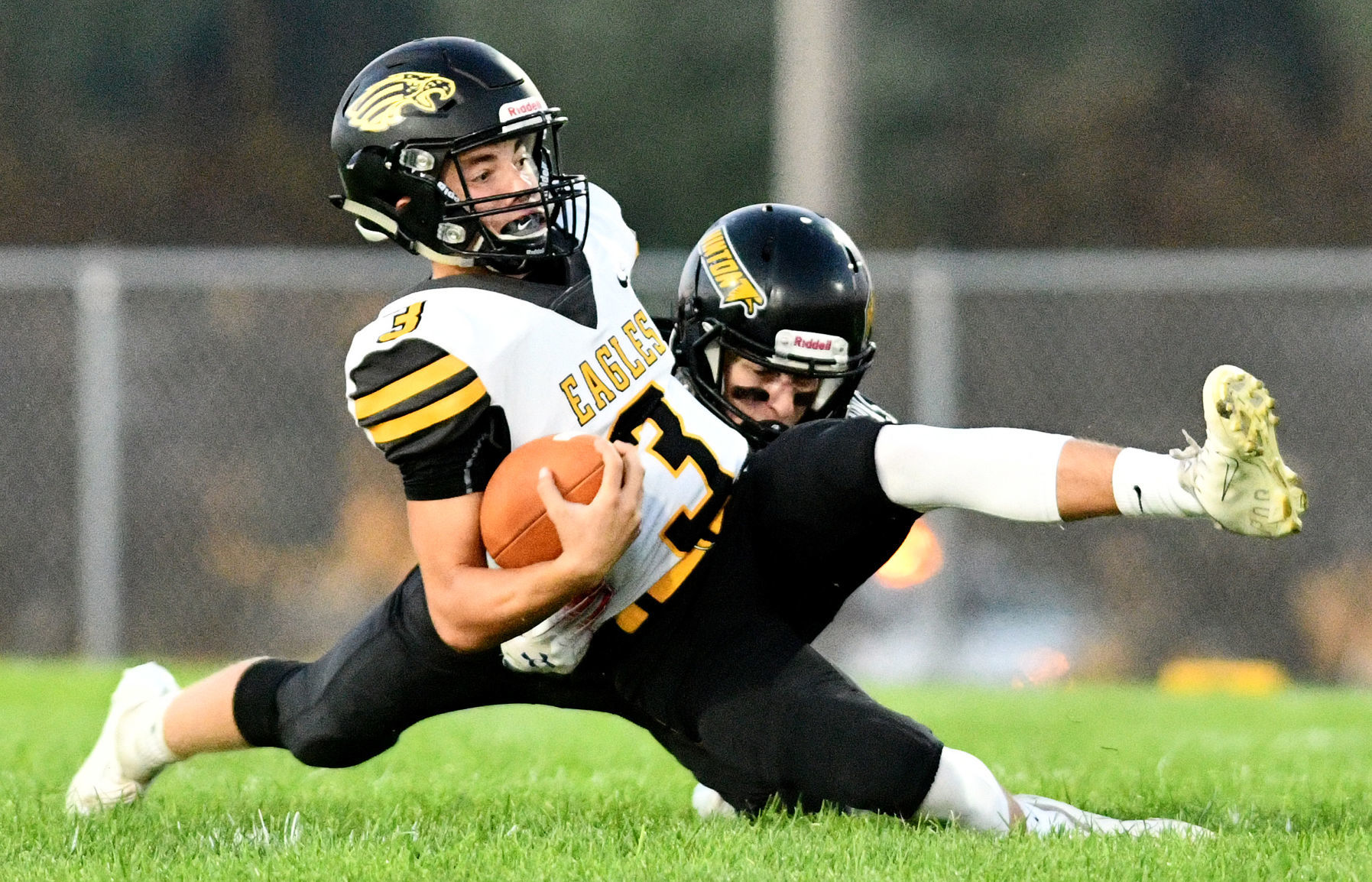 Hinton vs Lawton-Bronson football